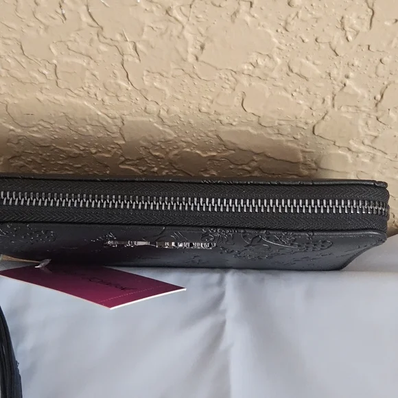 Betsey Johnson Black Embossed COWBOY SKULL Wristlet - Picture 2 of 5